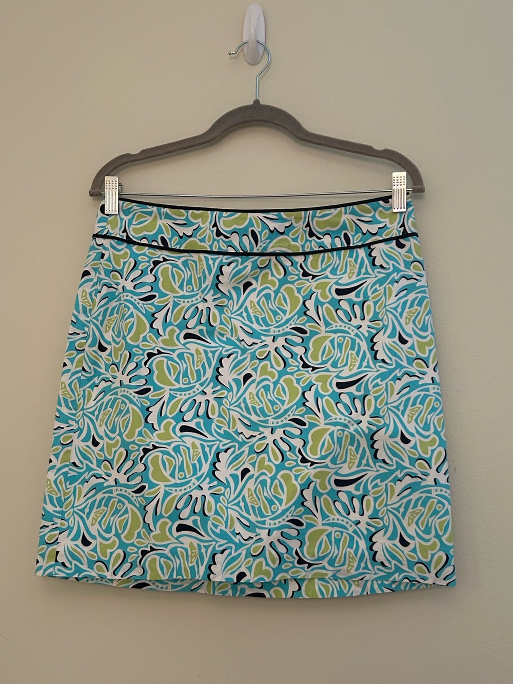 (Practically New) Vineyard Vine Printed Mini Skirt